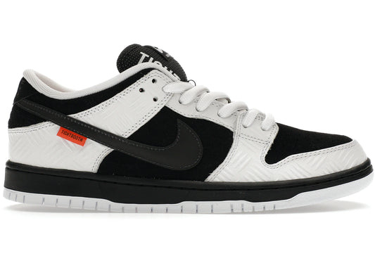 Nike SB Dunk Low Tightbooth